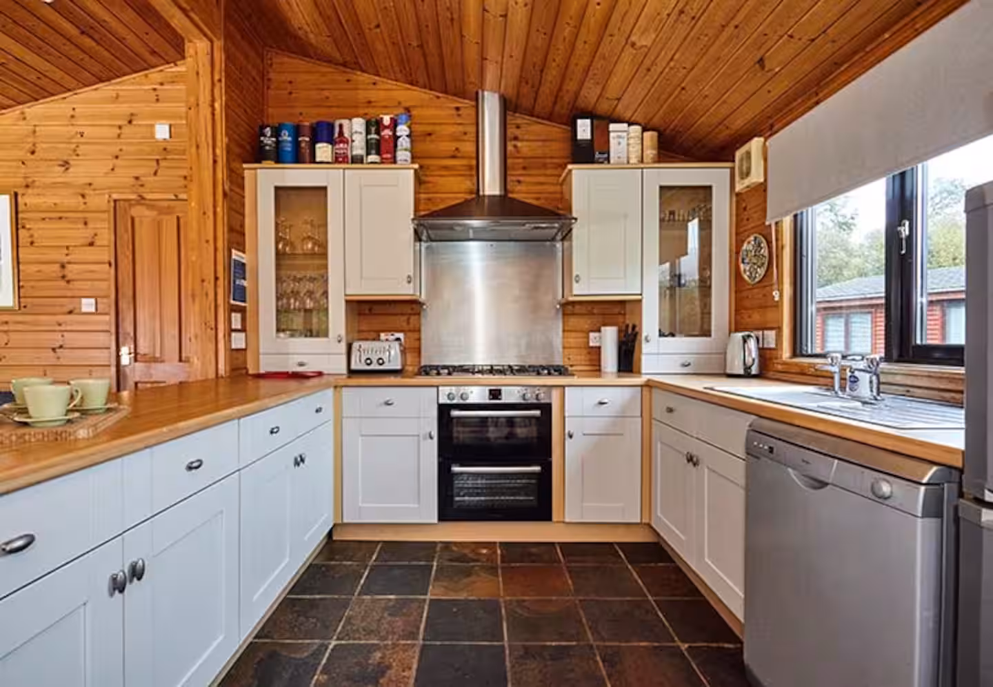 lodge kitchen